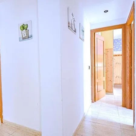 Apartment En El Edificio Barlovento, Situado En El Centro De Alcossebre, A 150m Del Mar Y Capacidad Hasta 8 Personas