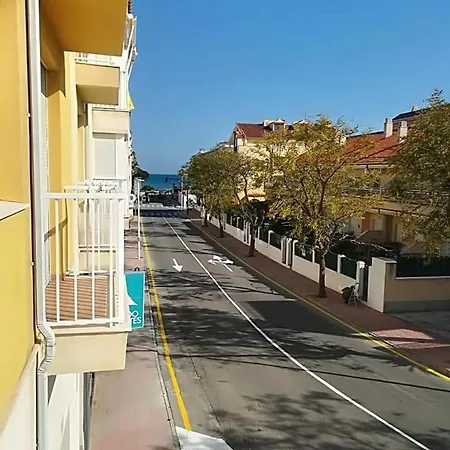 En El Edificio Barlovento, Situado En El Centro De Alcossebre, A 150m Del Mar Y Capacidad Hasta 8 Personas Апартаменты