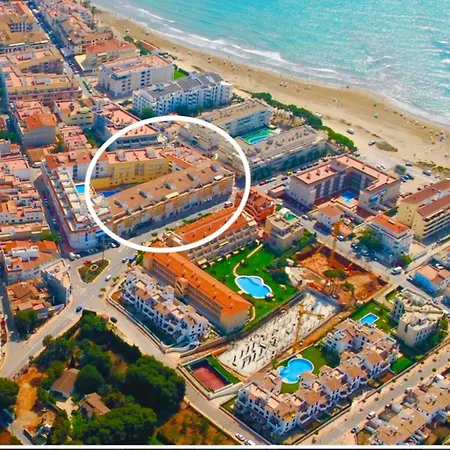 En El Edificio Barlovento, Situado En El Centro De Alcossebre, A 150m Del Mar Y Capacidad Hasta 8 Personas
